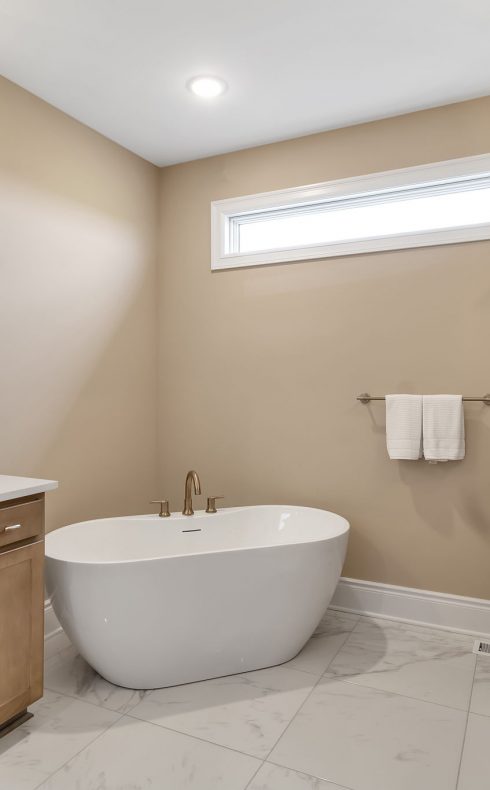 Madison-Primary Bath
